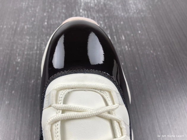 Neapolitan AR0715-101 WMNS Jordan Air 11 0802